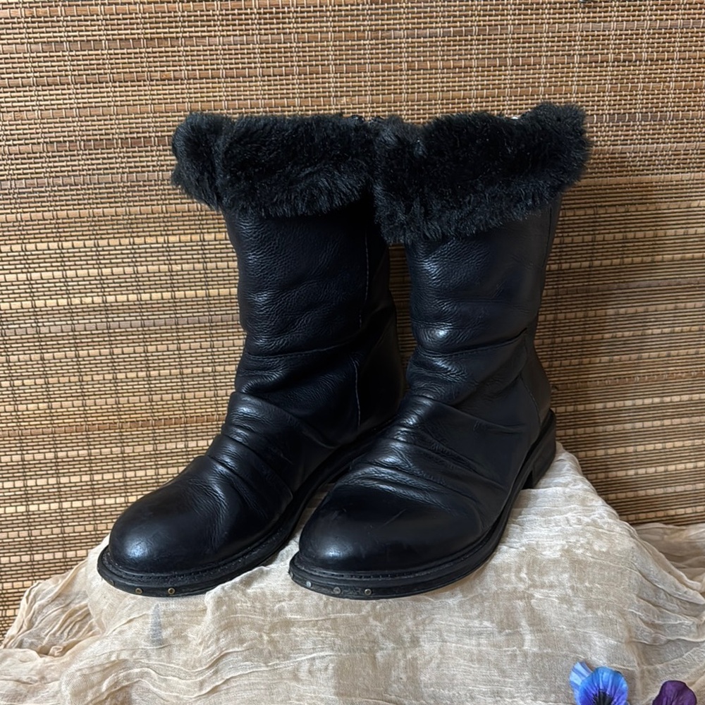 Anthropologie Naya Boots Leather 10
Women's Black Fur-Lined boots